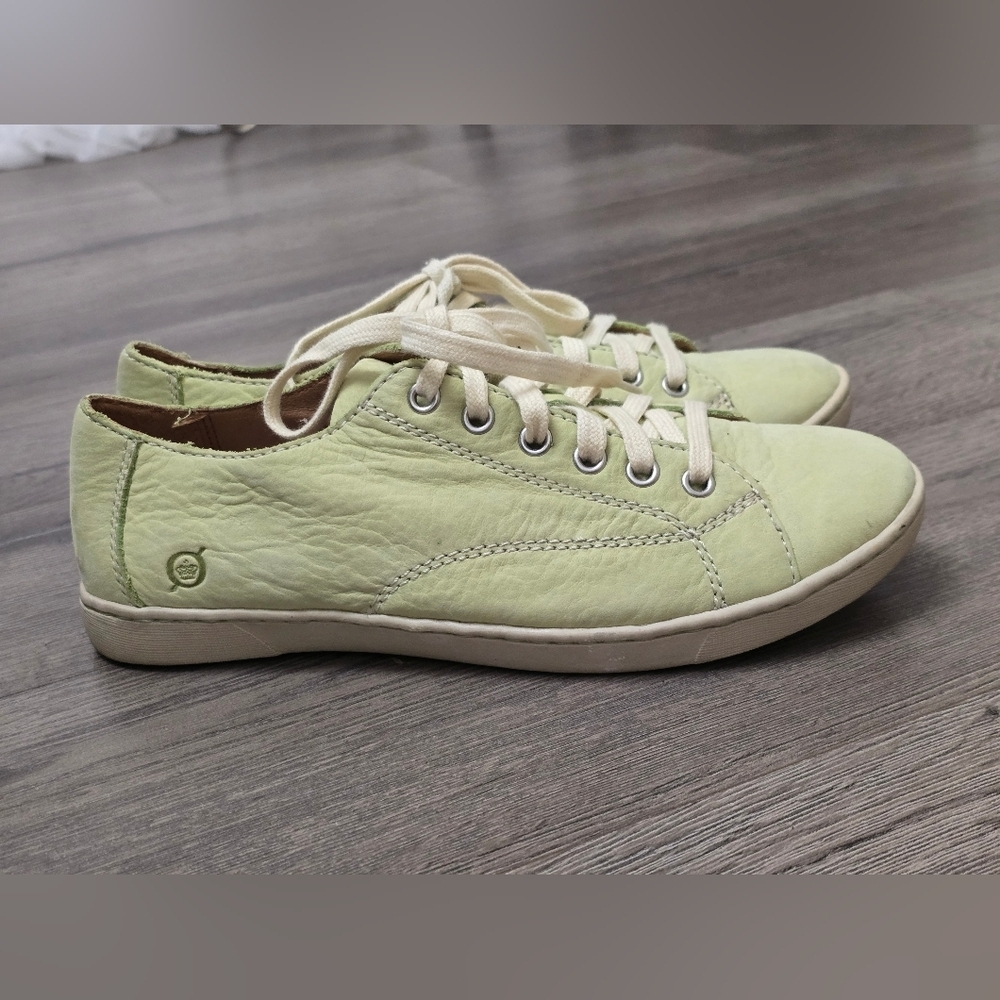 Born Sport Leather Sneakers Womens Size 8 Green Preppy Boho Boat Fall